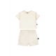 Outfit ivoor with visible stitches